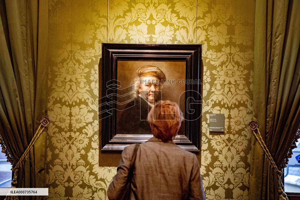 Museums reopen in The Hague