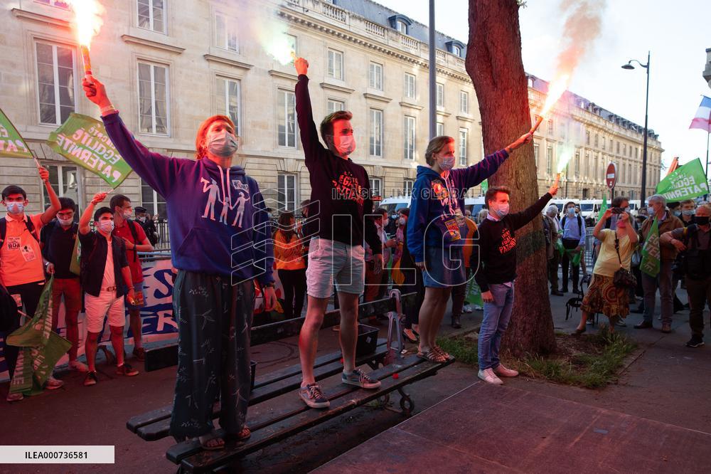 Manif Pour Tous Protest Against A Planed Bill On Bio-Ethic - Paris