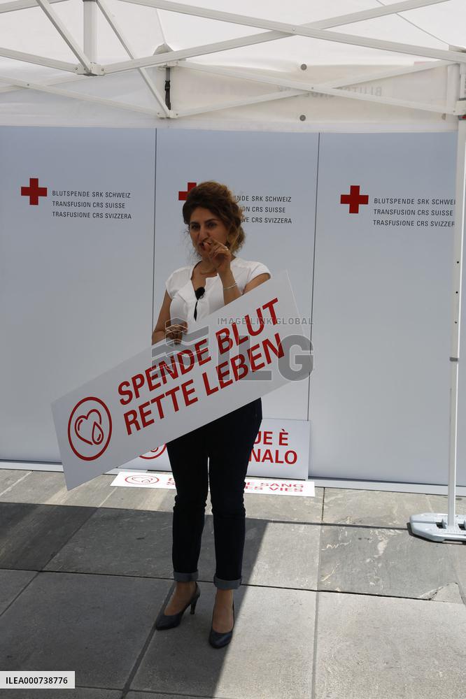 Blood Donation Bus On The Bundesplatz - Bern