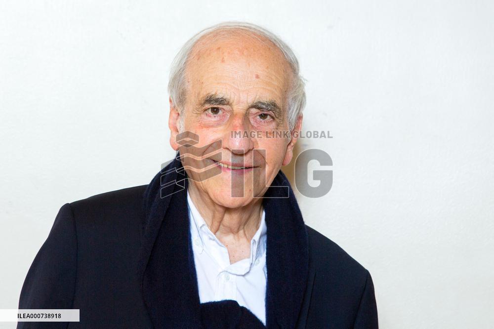 Une Autre Idee Du Monde Documentary Film Premiere Of Bernard Henri Levy