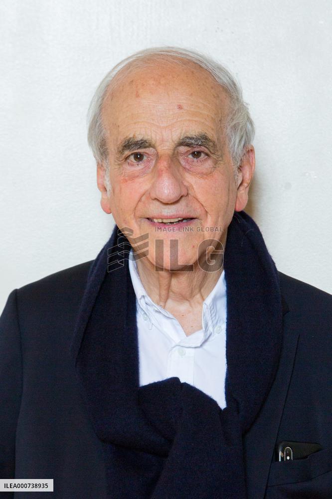 Une Autre Idee Du Monde Documentary Film Premiere Of Bernard Henri Levy