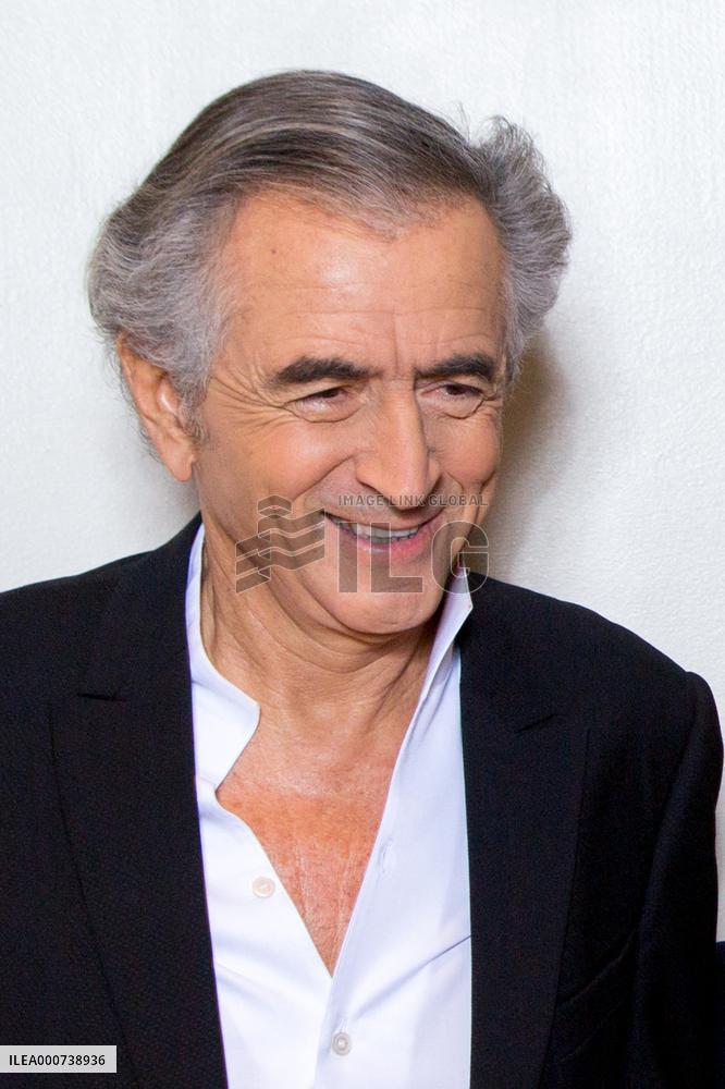 Une Autre Idee Du Monde Documentary Film Premiere Of Bernard Henri Levy