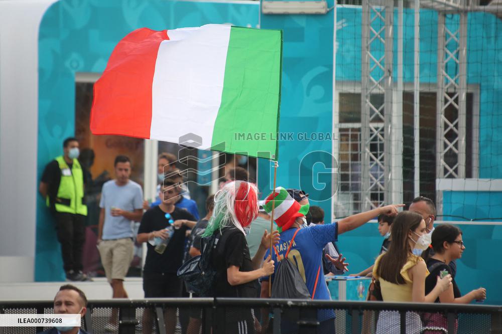 Euro 2020 - Turkey vs Italy - Supporters