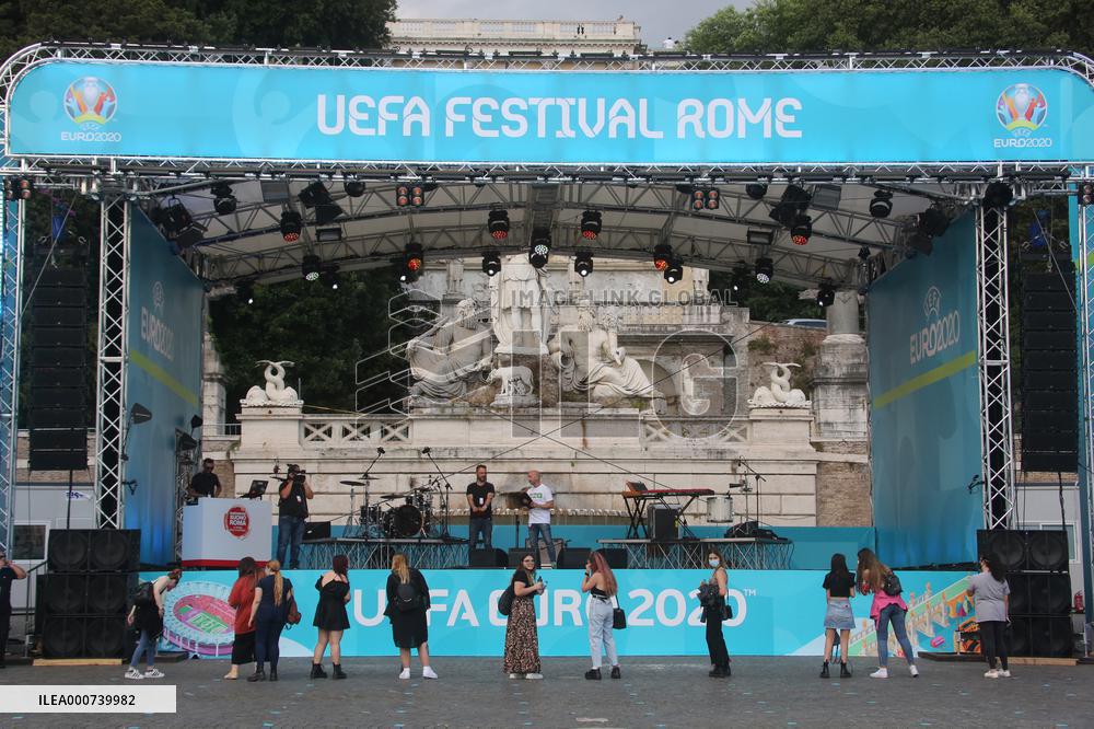 Euro 2020 - Turkey vs Italy - Supporters