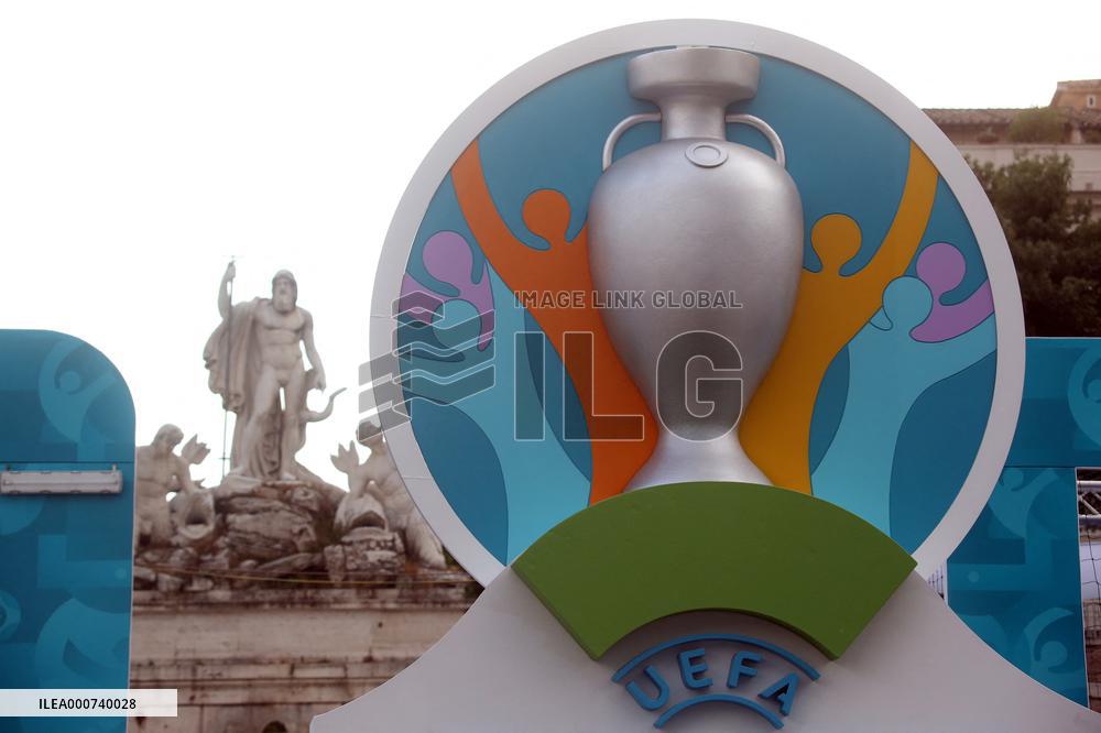 Euro 2020 - Turkey vs Italy - Supporters