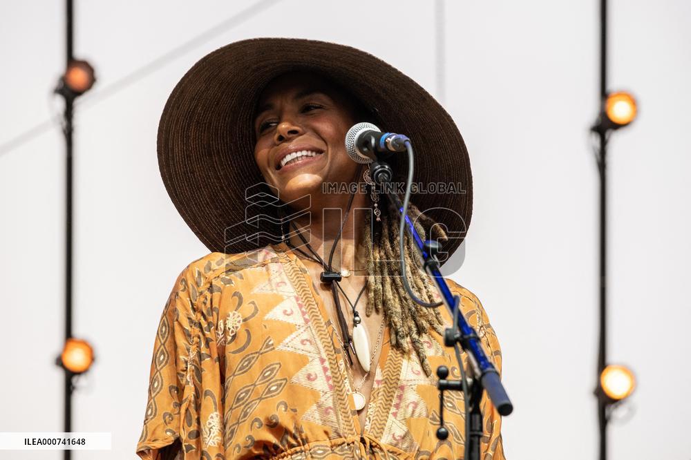 Rio Loco Festival - Ayo in Toulouse