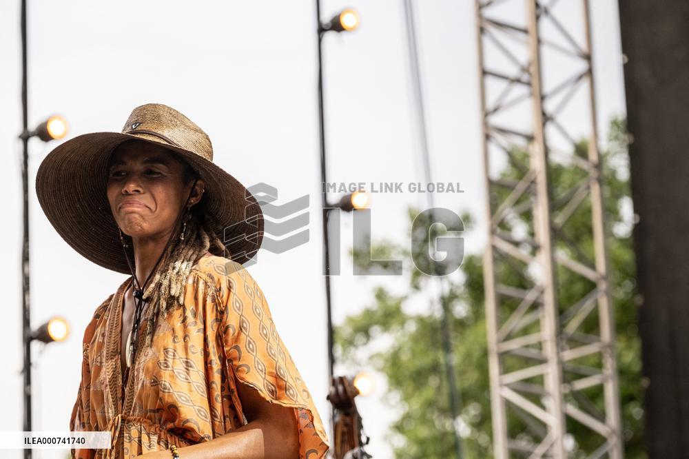 Rio Loco Festival - Ayo in Toulouse