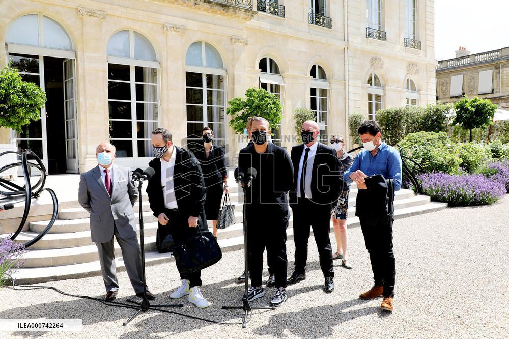 President Macron Meets Representatives Of Nightclubs - Paris