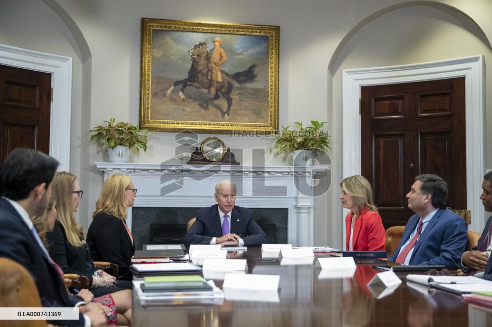 ★US President Joe Biden meets with FEMA Administrator Deanne Criswell and Homeland Security Advisor and Deputy National Securit