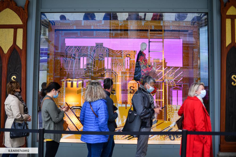 La Samaritaine Reopens Its Doors After 16 Years Of Closure