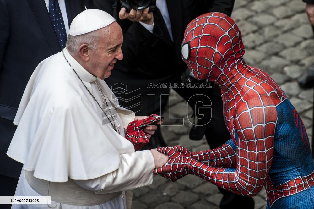 Pope Francis At Weekly General Audience - Vatican