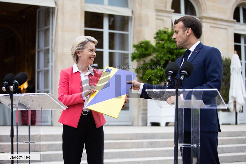 Emmanuel Macron Meets With Ursula Von Der Leyen - Paris