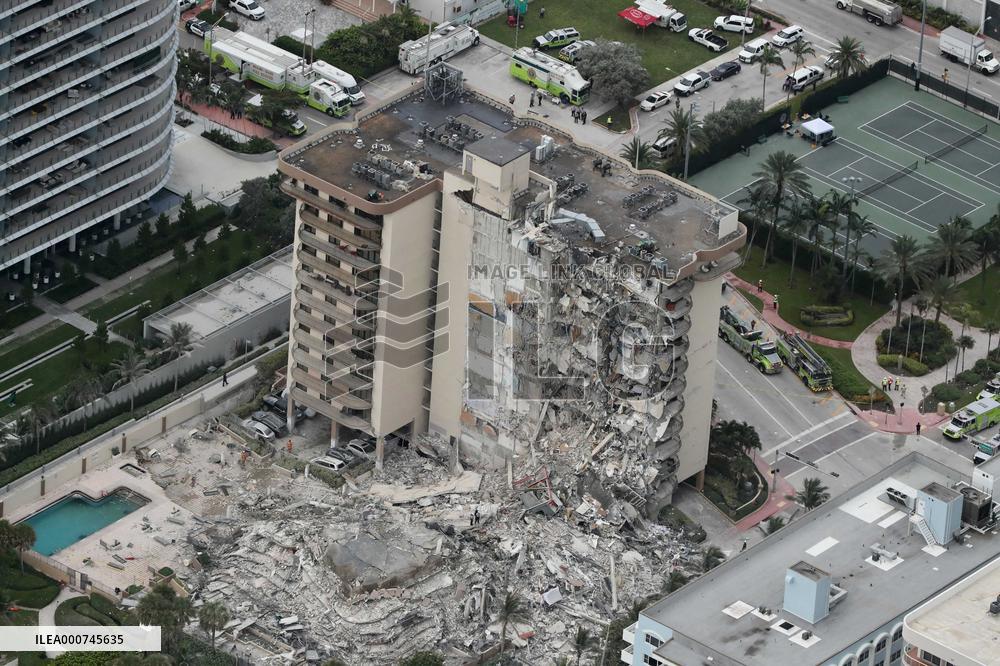 Building Collapse Leaves 99 People Unaccounted For - Miami