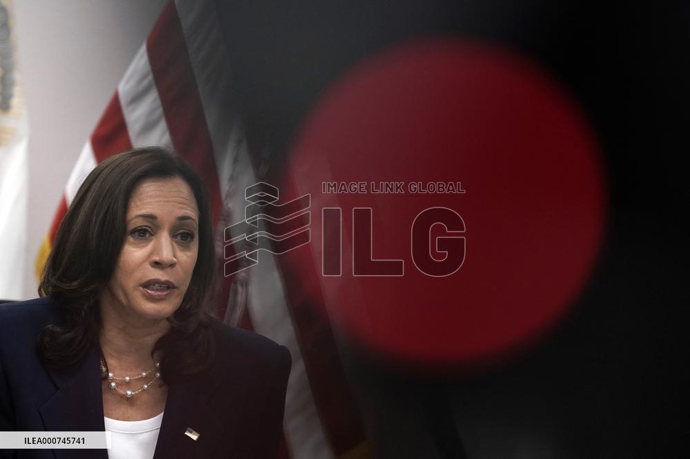 Kamala Harris vists the border - Texas