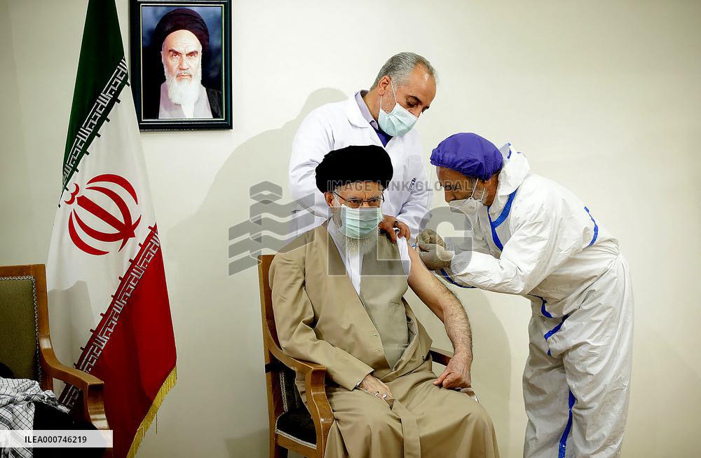 Ayatollah Khamenei Receives A Dose Of The Locally-Made Vaccine Tehran
