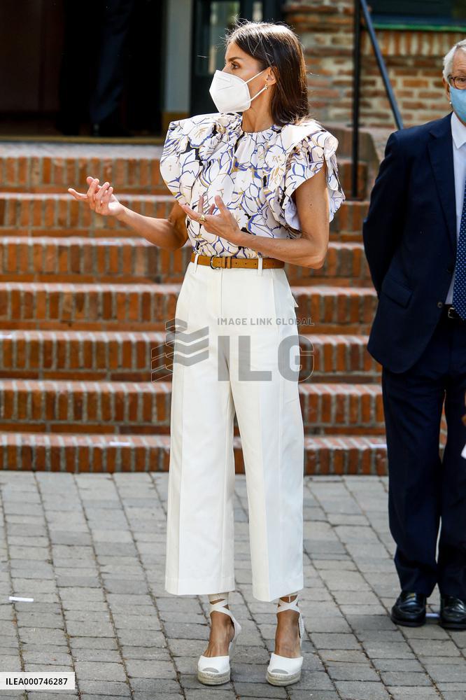 Queen Letiza Meeting With The Student Residence Board  - Madrid