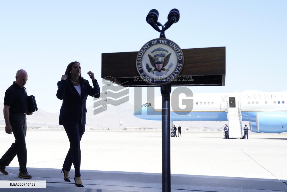 Kamala Harris vists the border - Texas
