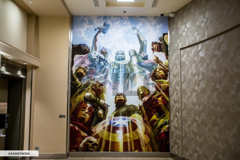 Celibrities At The Disney S Hotel New York - The Art Of Marvel Week End Experience