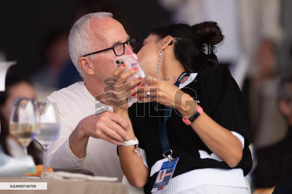 Jumping Eiffel - Frank McCourt