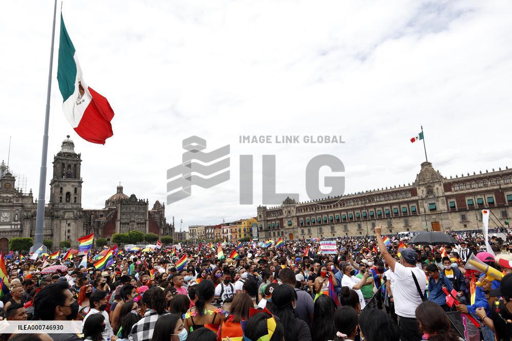 International Pride Parade - Mexico