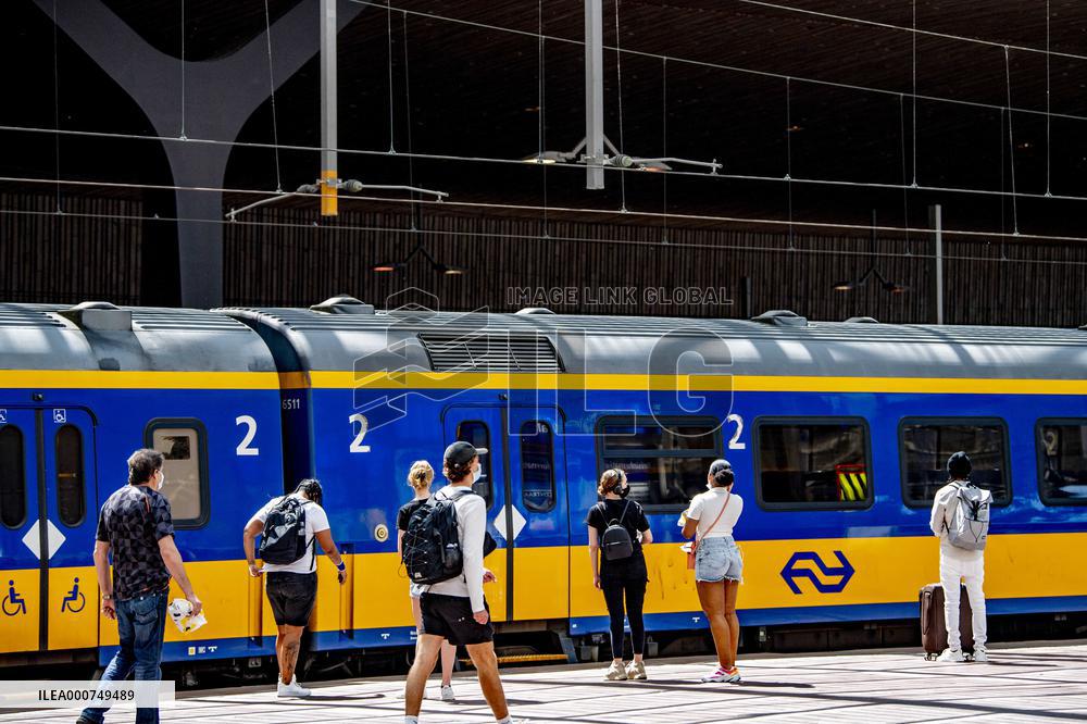 NS timetable back to 'old normal' during the day - Rotterdam