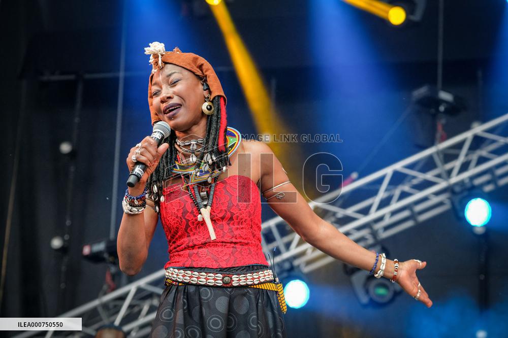 Fatoumata DIAWARA - Rio Loco Festival - Toulouse