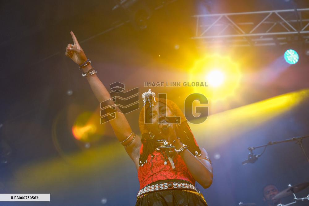 Fatoumata DIAWARA - Rio Loco Festival - Toulouse