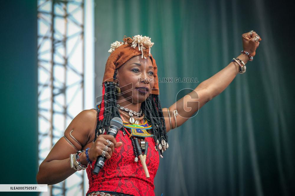 Fatoumata DIAWARA - Rio Loco Festival - Toulouse