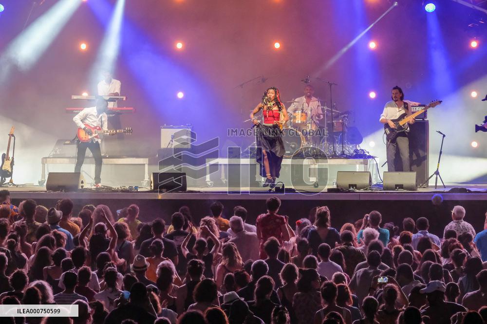 Fatoumata DIAWARA - Rio Loco Festival - Toulouse