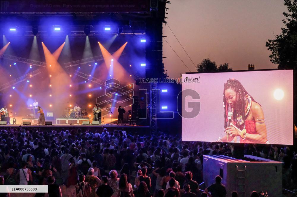 Fatoumata DIAWARA - Rio Loco Festival - Toulouse