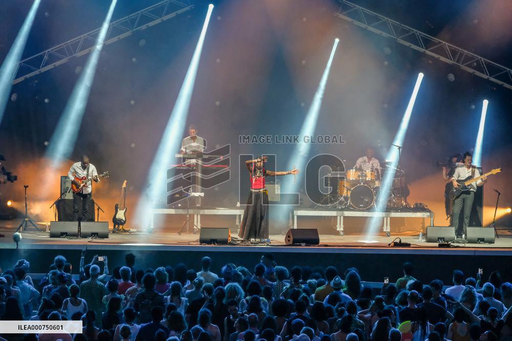 Fatoumata DIAWARA - Rio Loco Festival - Toulouse