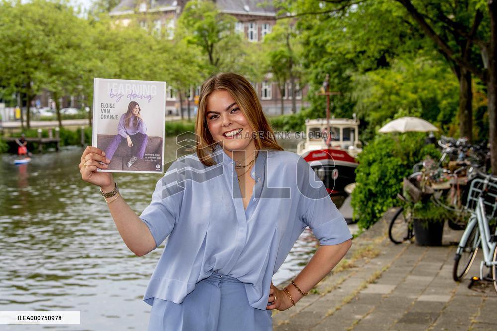 Countess Eliose During Her Book Presentation - Amsterdam