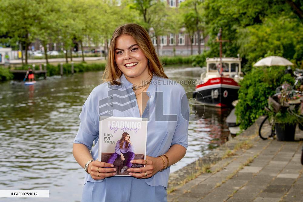Countess Eliose During Her Book Presentation - Amsterdam