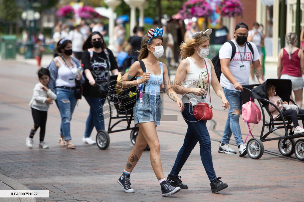 Disneyland Paris Repoens To The Public - Paris