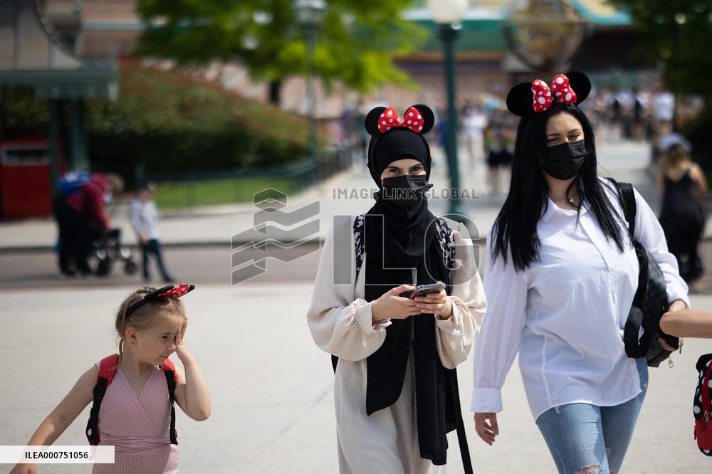 Disneyland Paris Repoens To The Public - Paris