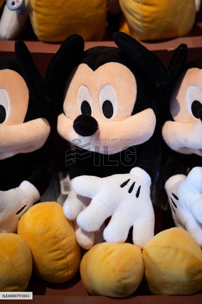 Disneyland Paris Repoens To The Public - Paris