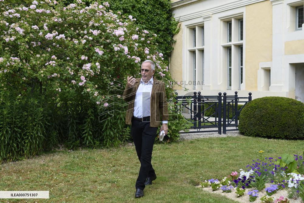 President Macron And Fabrice Luchini Visit Jean De La Fontaine Birthplace - Chateau Thierry