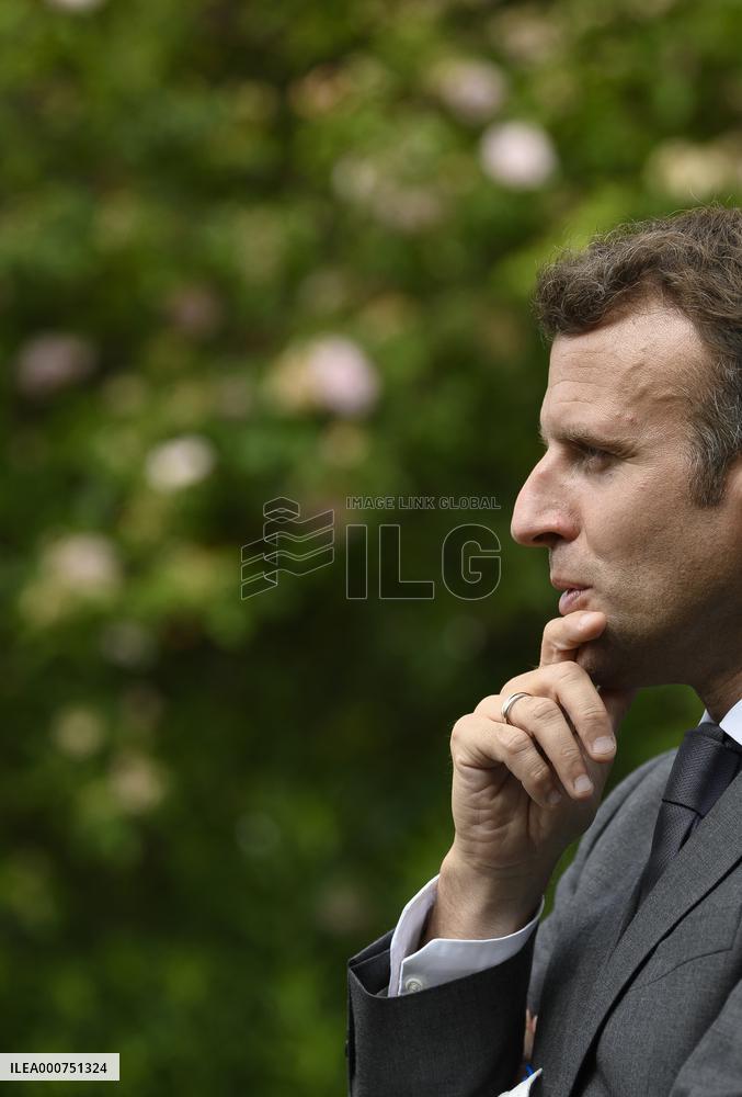 President Macron And Fabrice Luchini Visit Jean De La Fontaine Birthplace - Chateau Thierry