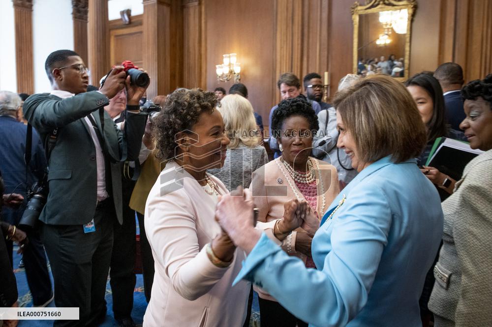 Juneteenth National Independence Day Act - Washington