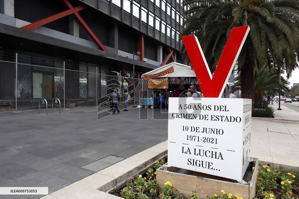 Anti-monuments placed as attempt to demand Justice - Mexico