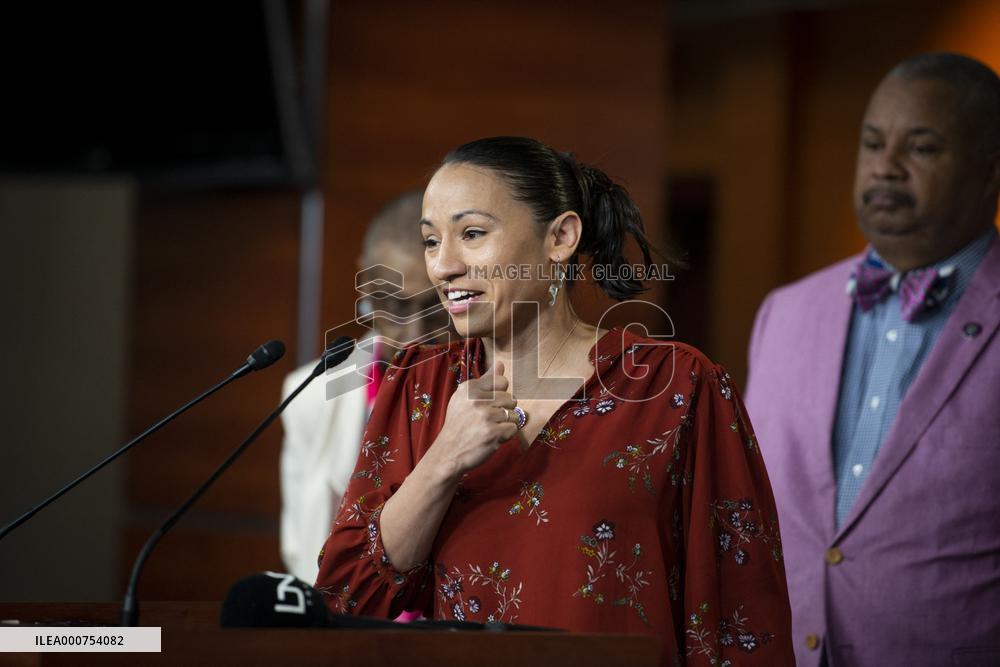 Invest In America Act Press Conference - Washington