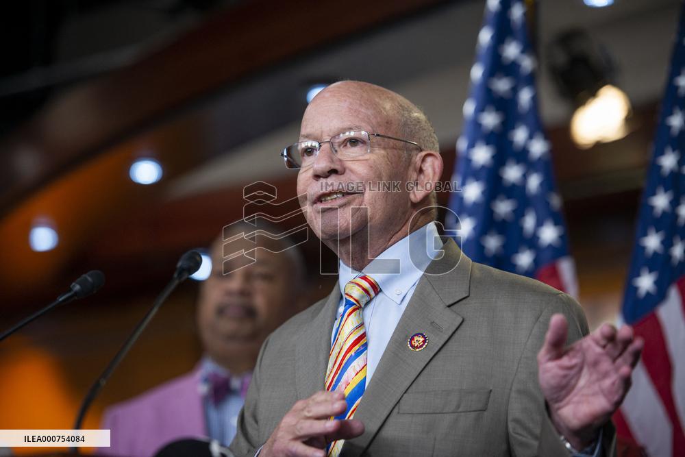 Invest In America Act Press Conference - Washington