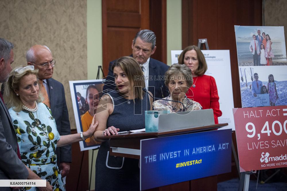 Invest In America Act Press Conference - Washington