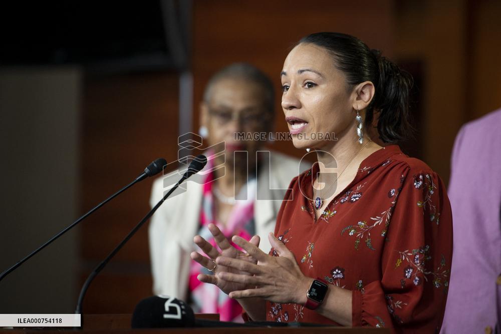 Invest In America Act Press Conference - Washington