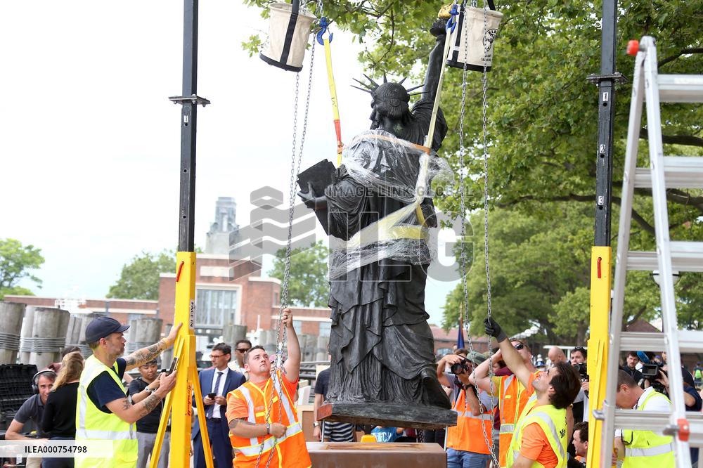Statue of Liberty Little Sister Installation - NYC
