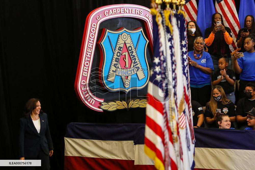 Kamla Harris Visits A Training Center - Las Vegas