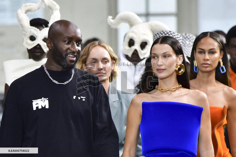 PFW - Bella Hadid Models For Off-White