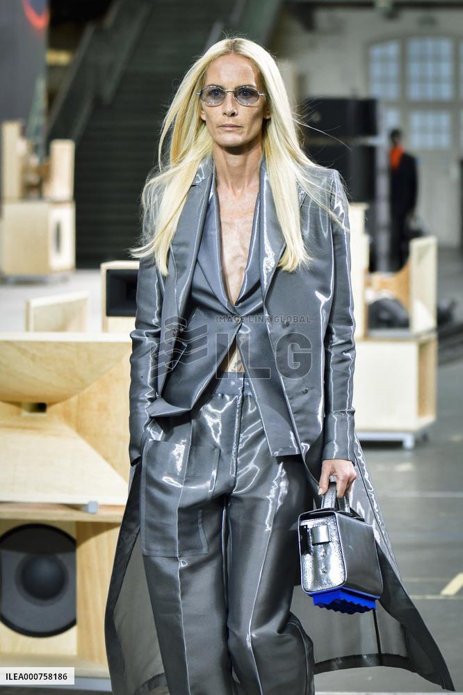 PFW - Off-White Runway