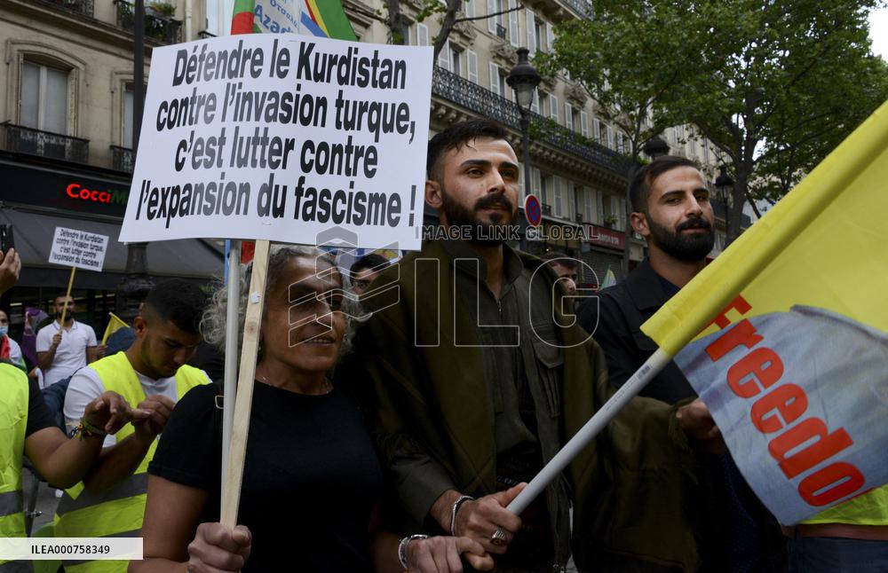 Demonstration Of The Kurdish Community Of France - Paris