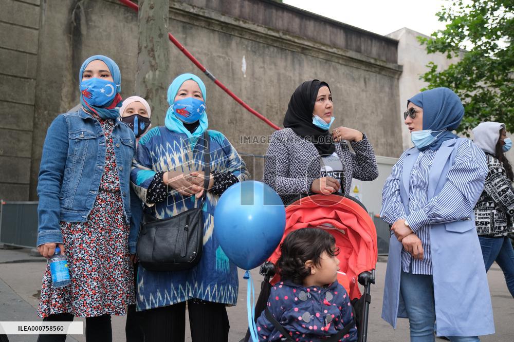Uyghur protest in Paris